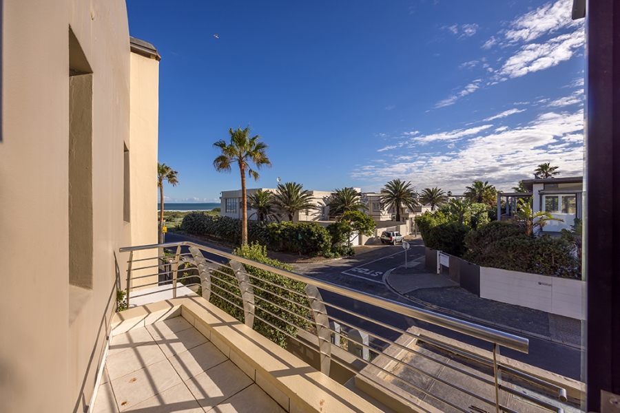 3 Bedroom Property for Sale in Sunset Beach Western Cape